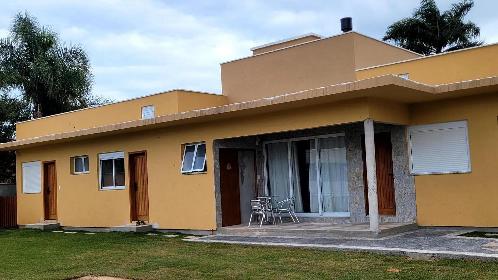 Privat bolig Casa Amarela - A 100 Metros Da Praia Florianópolis