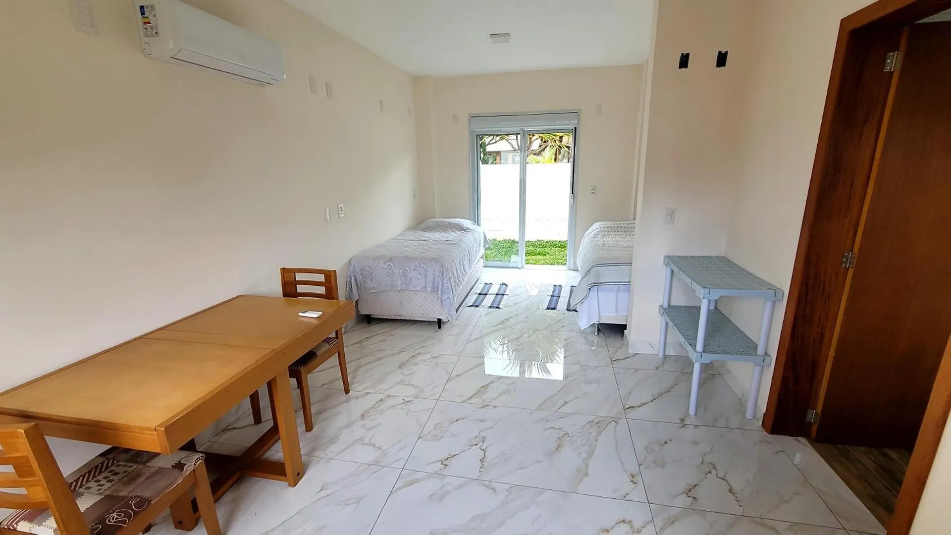 Casa Amarela - A 100 Metros Da Praia Florianópolis Privat bolig