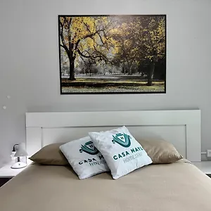  Quarto em Acomodações Particulares Com Tv, Ar Quente-frio E Sacada Em Casa Com Jardim